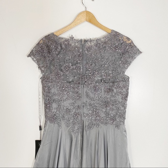 LA FEMME Lace & Satin A-Line Crystal Bodice Formal Evening Gown Size 10 - Picture 8 of 10